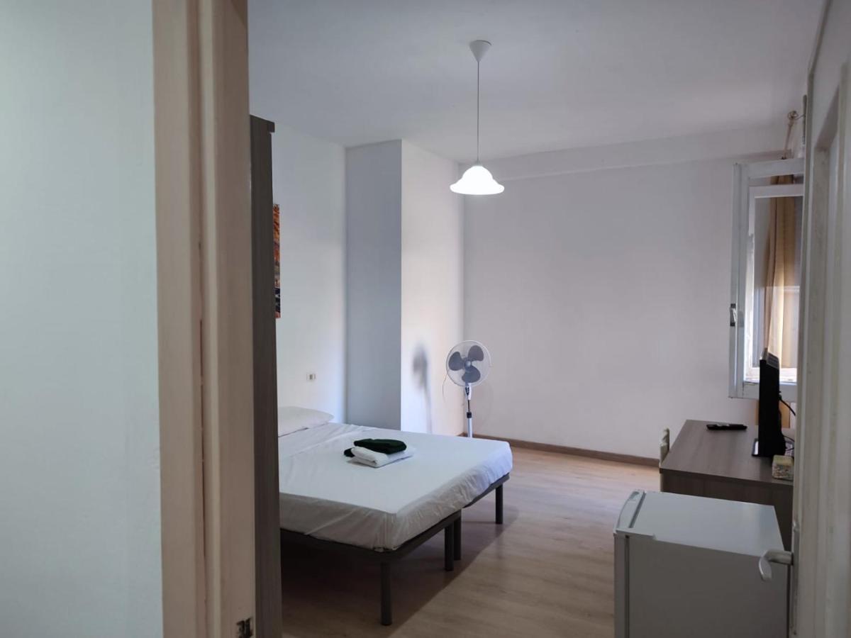 Rooms For Rent 67 Sassari Exterior foto